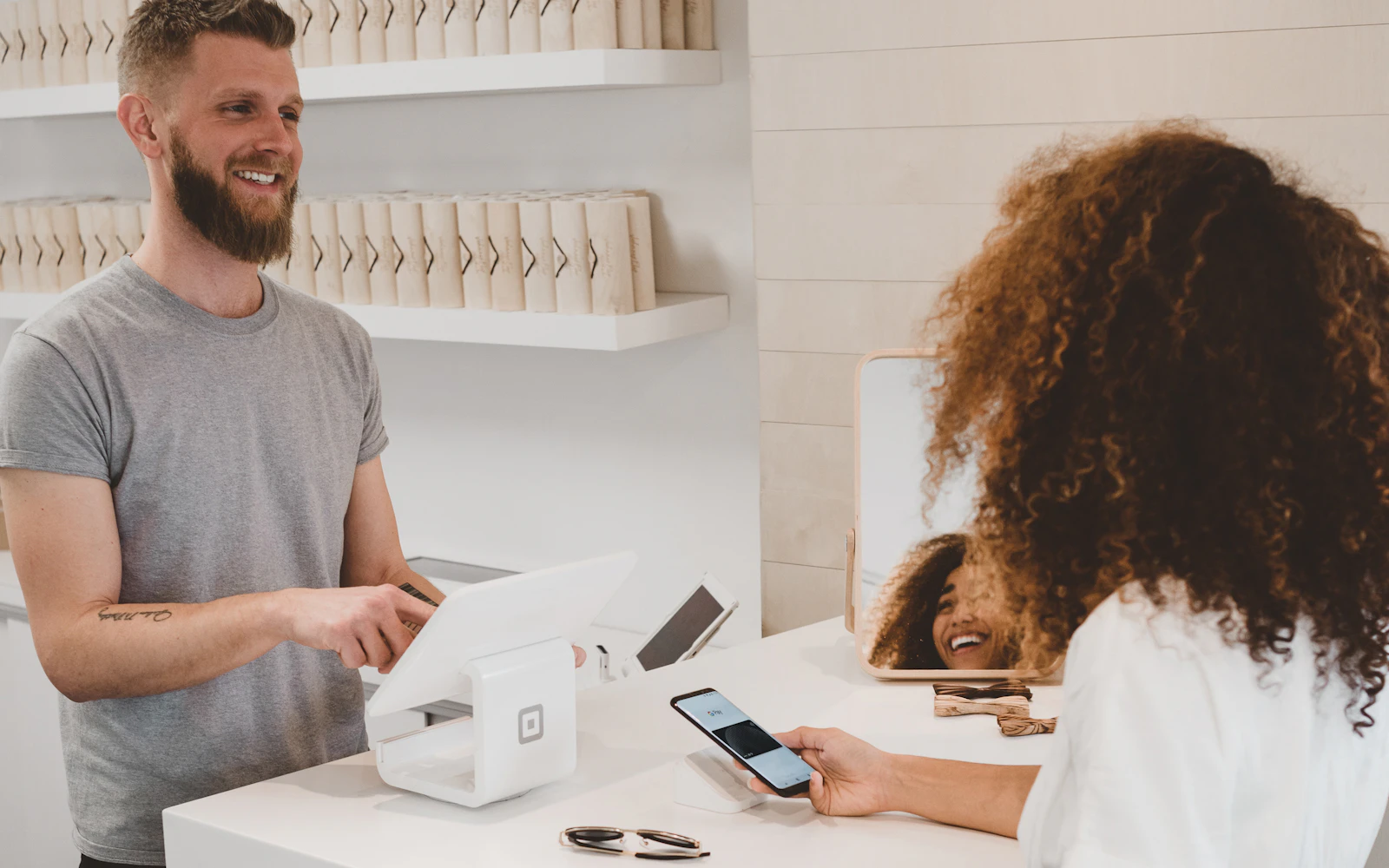 Commerce team managing a digital retail transaction