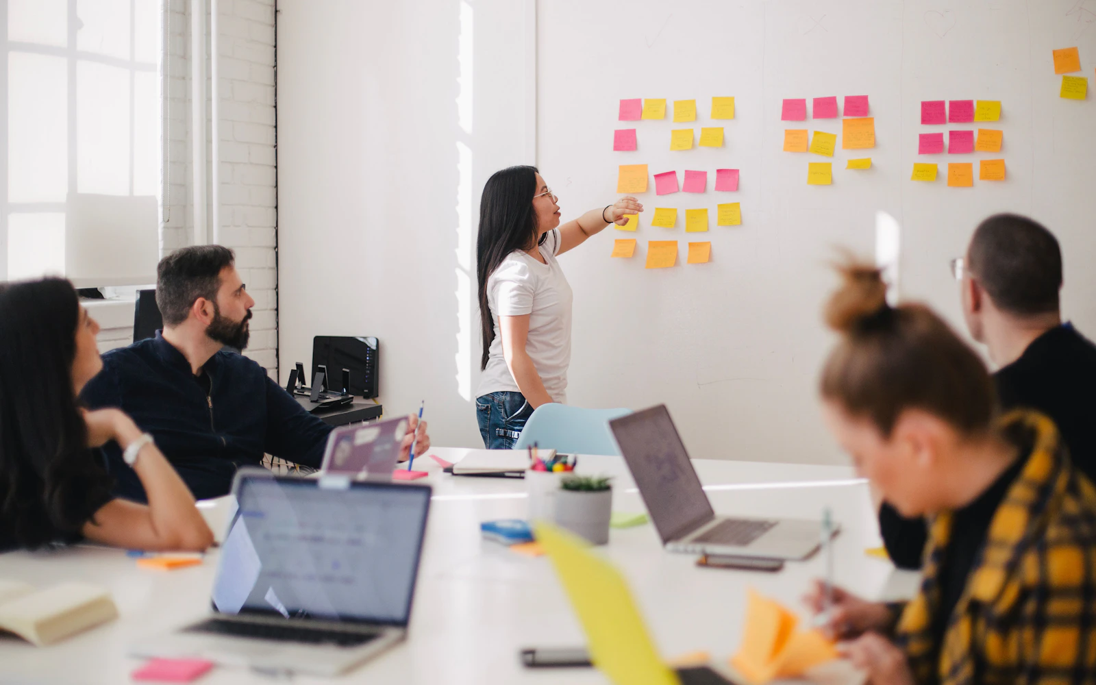 Implementation team mapping business workflows for an Odoo rollout